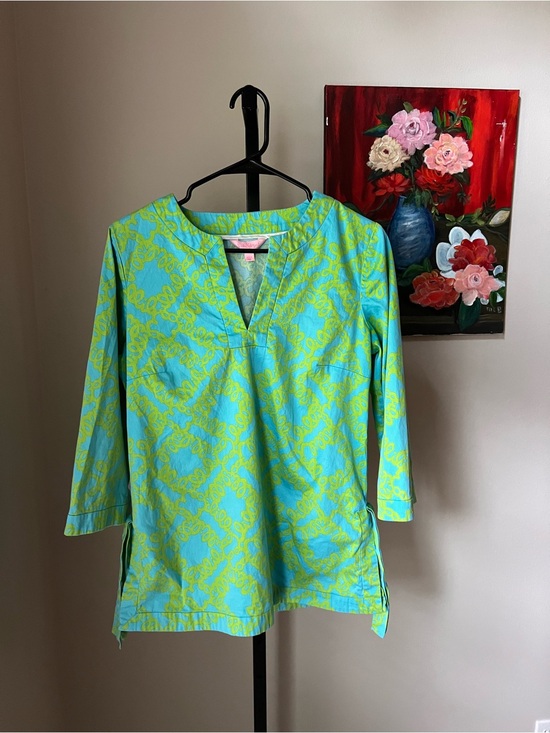 Lilly Pulitzer Tops - Lilly Pulitzer Aqua & Lime Printed V-Neck Tunic